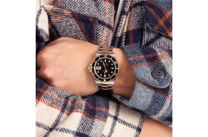 Rolex Submariner diving watch features